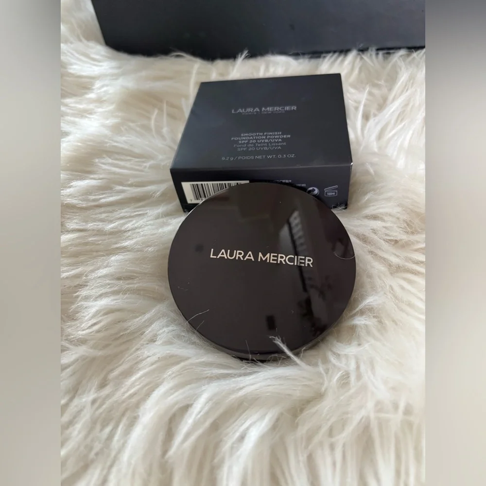 Laura Mercier Foundation Powder - Warm Tan